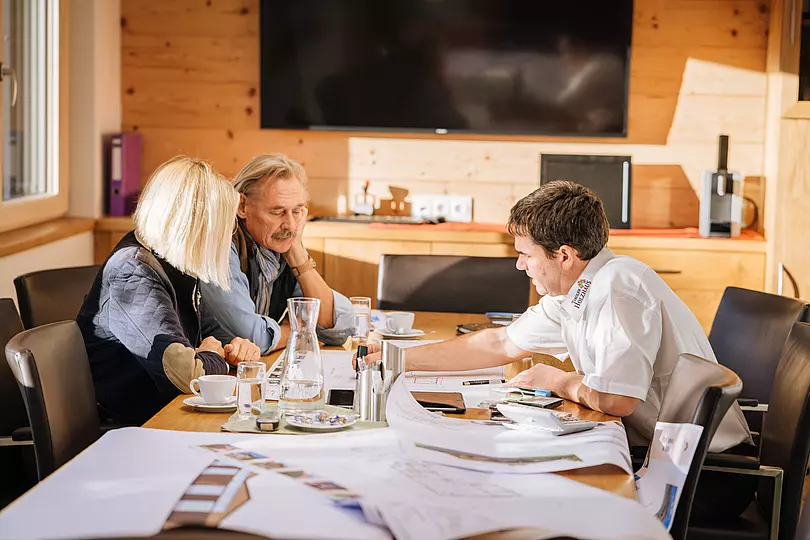 Beratung vom Profi beim Holzhausbau Beratung vom Profi beim Holzhausbau