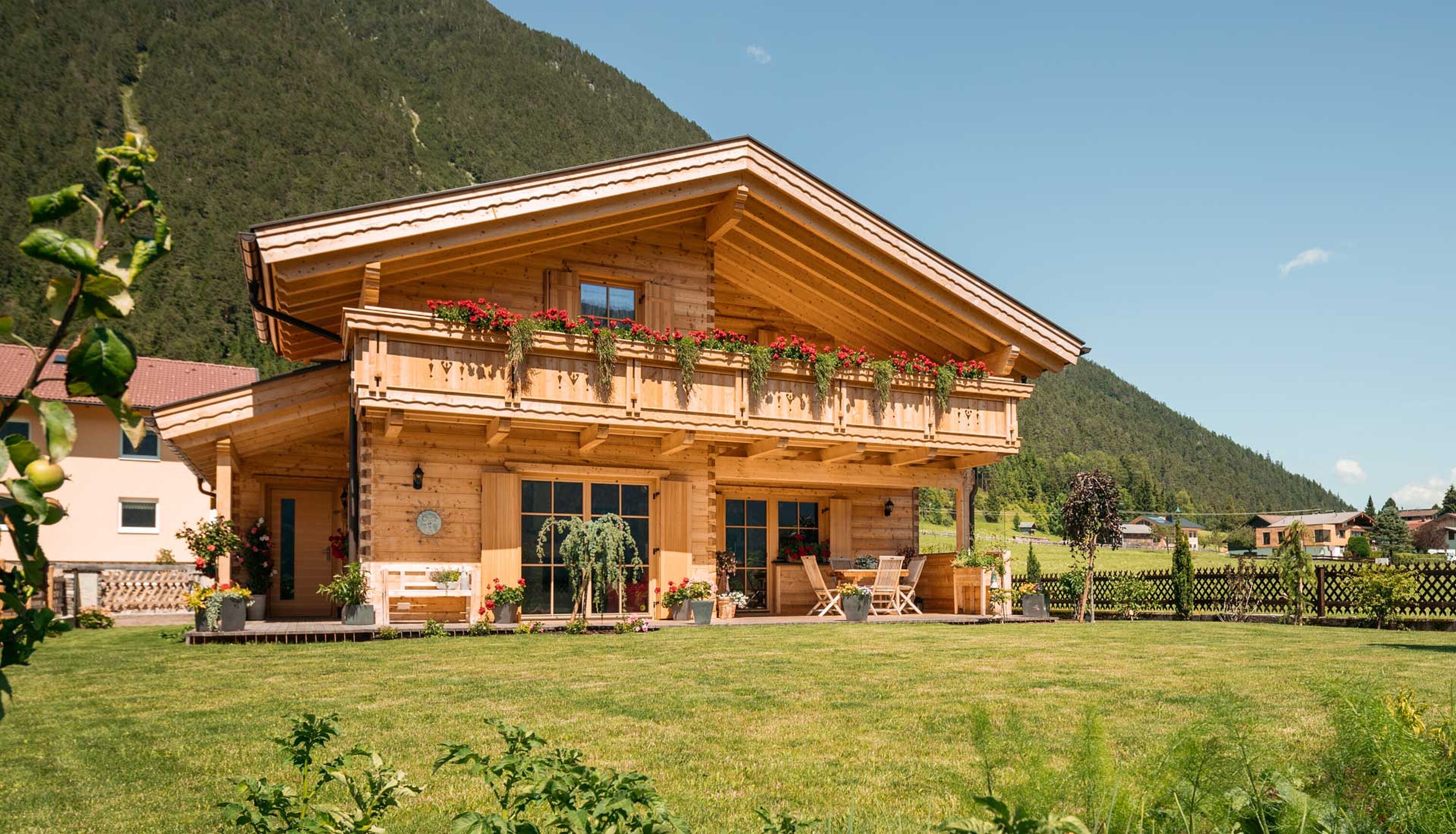 Bild 0 Tiroler Holzhaus